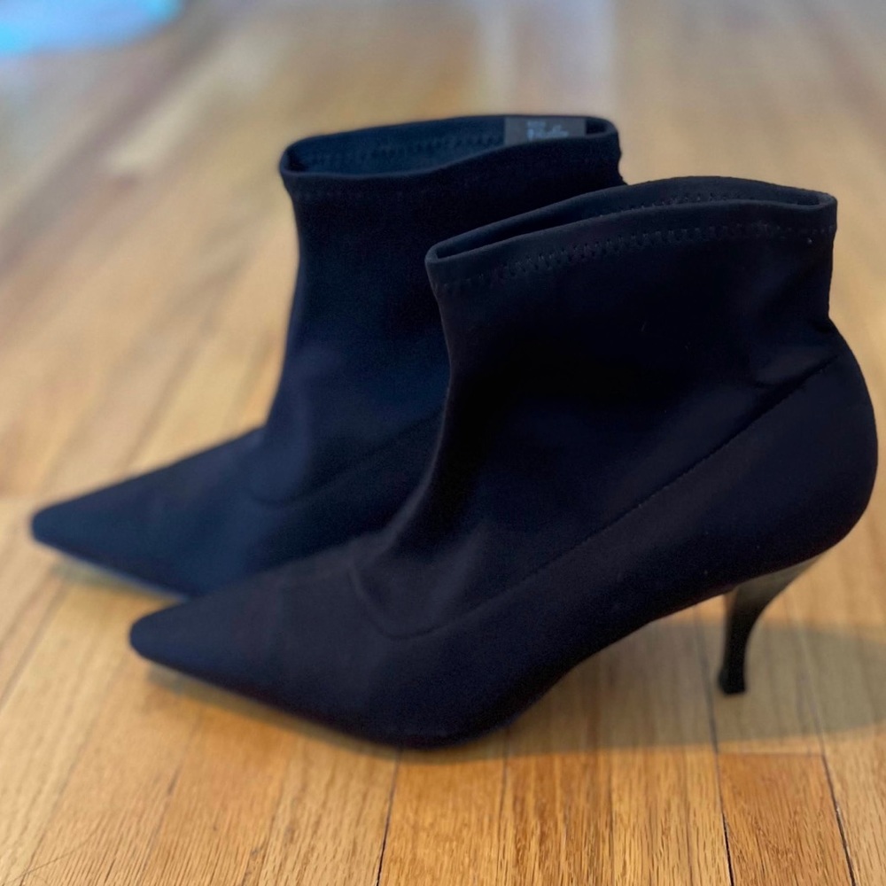 Vintage ankle sock booties size 8.5.